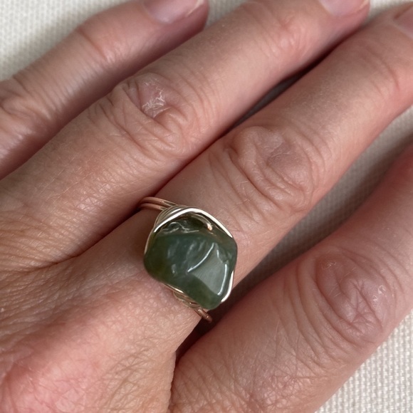 65 Green Moss Agate wire wrapped ring - Picture 3 of 3
